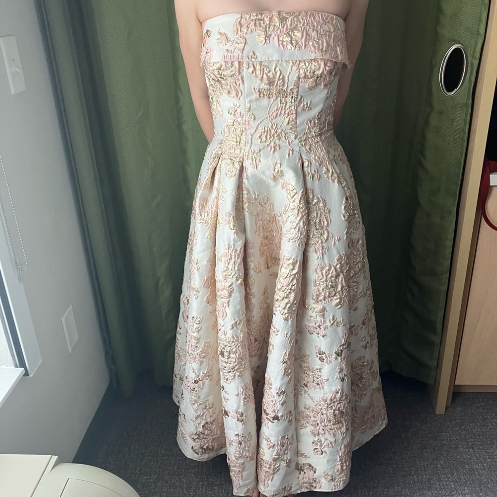 Fervente Pink Princess Prom Dress With Rose Details